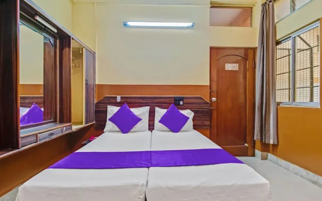 Hotel Pawansree Deluxe Lodge by OYO Rooms