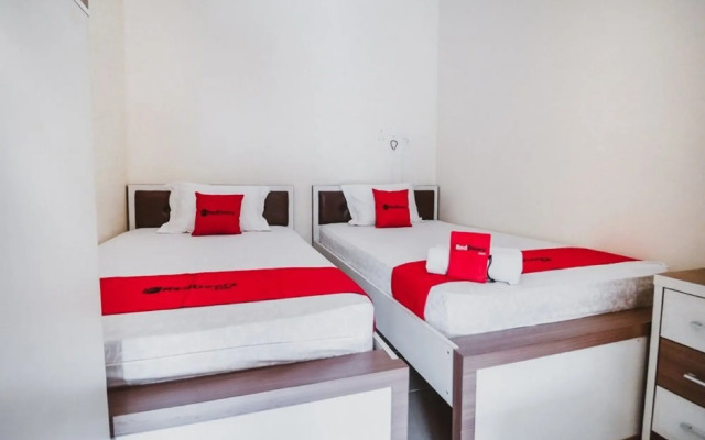 RedDoorz Plus near Semanggi