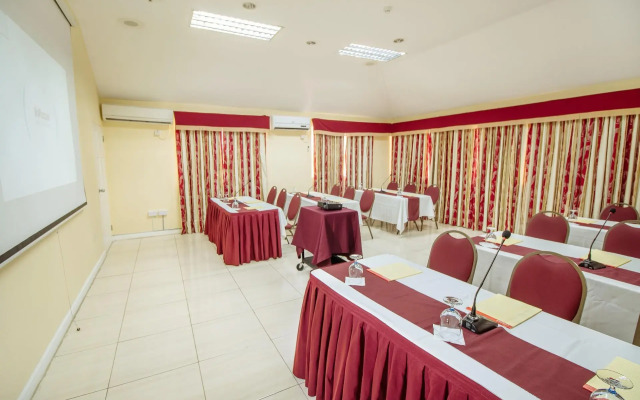 Bay Gardens Hotel