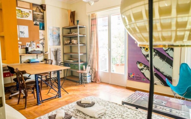The Architect s 90m2 Flat a Breath From Parthenon