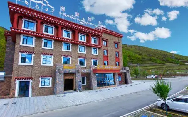 Yamolinka   Hotel