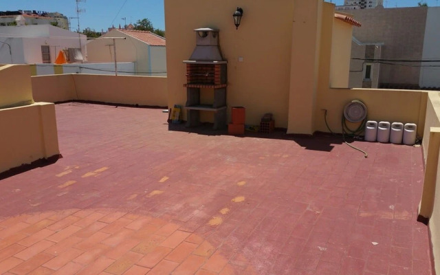 Casa Rosa II by ABH