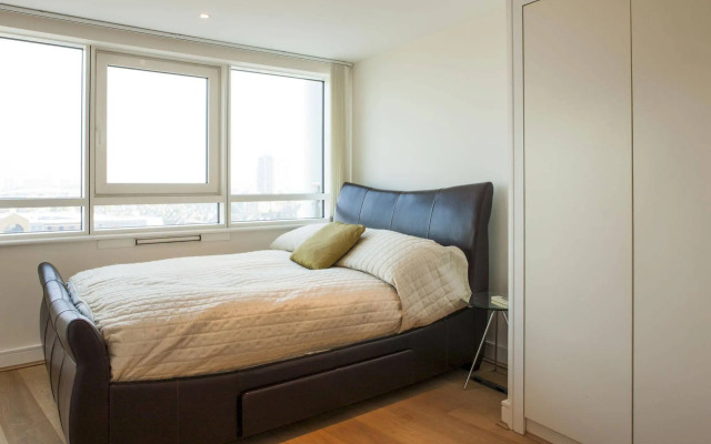 St George Wharf Apartments
