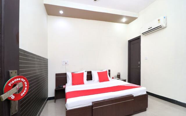 Hotel Silver Star By OYO Rooms