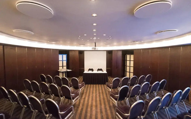 Apollo Hotel Amsterdam, a Tribute Portfolio Hotel