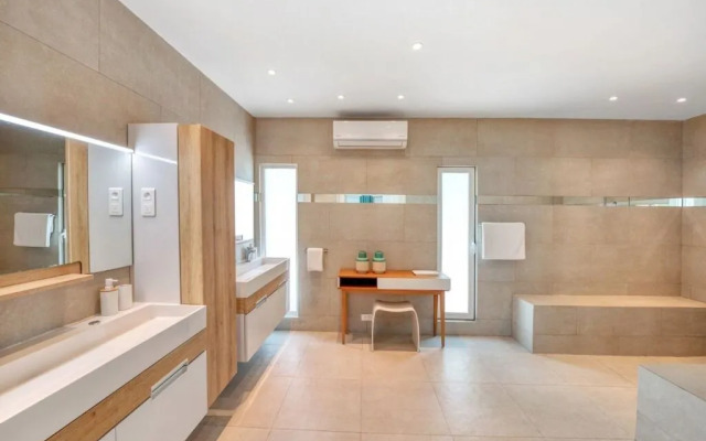 Dream Villa Terres Basses-1334