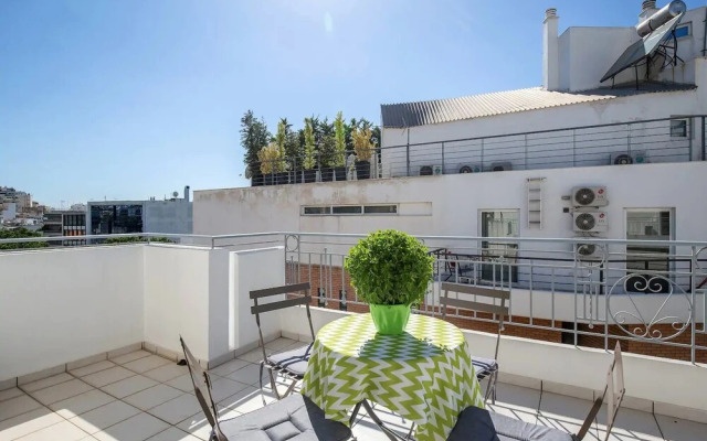 Stylish one-bedroom maisonette in Mets