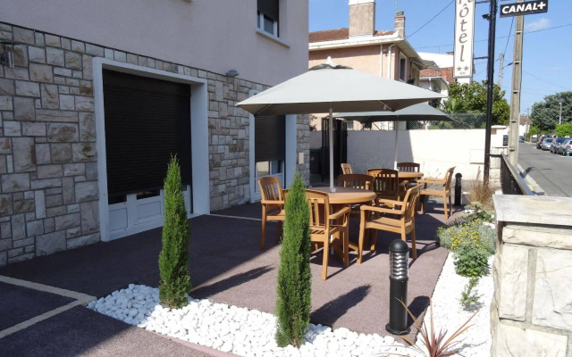 Hotel Akena Le Prado