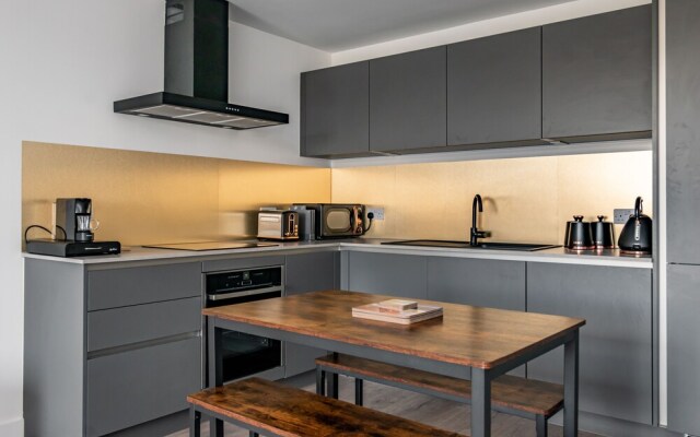 amazing apartments - Great Junction St - by Water of Leith