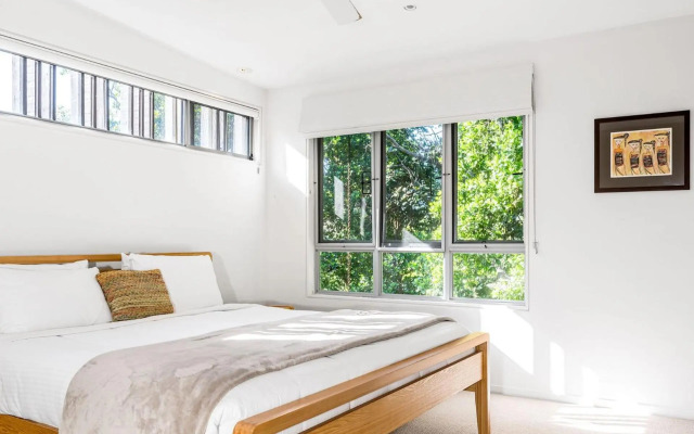 A SWEET ESCAPE - Ariel's