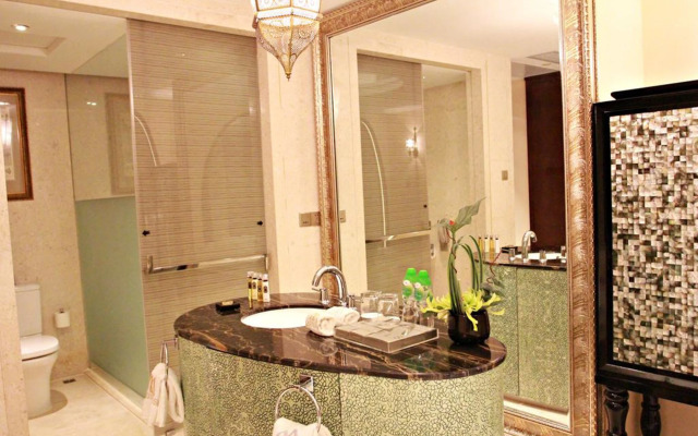 Modern Classic Hotel
