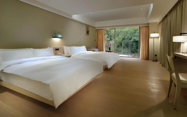 Chihpen Century Hotel