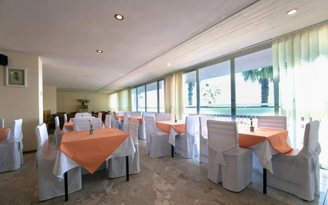 Hotel Avra