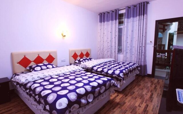 Zhangjiajie Base Youth Hostel