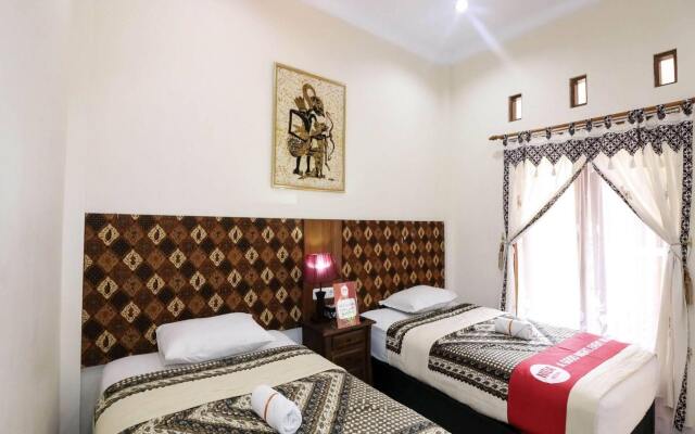 Ndalem Padma Asri Guest House