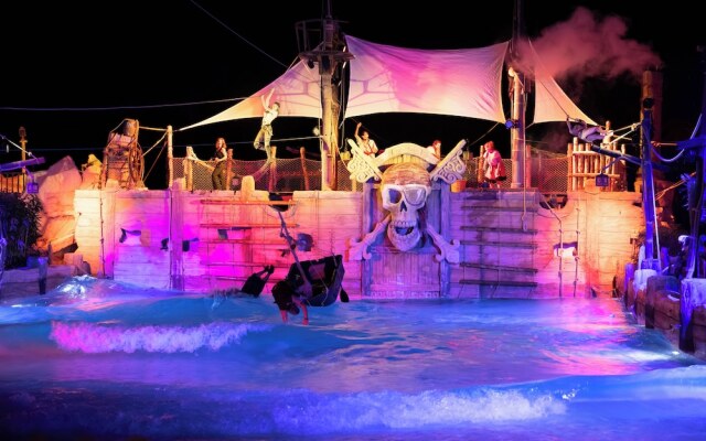 Hotel Pirates World