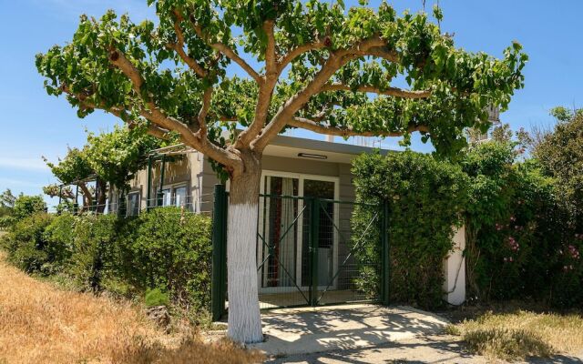 Petrakis Maisonette Near The Sea