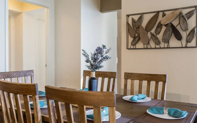 QuickStay - Upscale Condo (Lake View)
