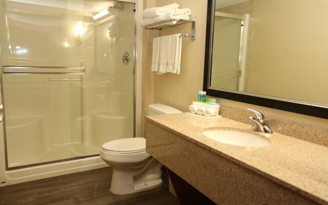 Holiday Inn Express And Suites - Vernon by IHG