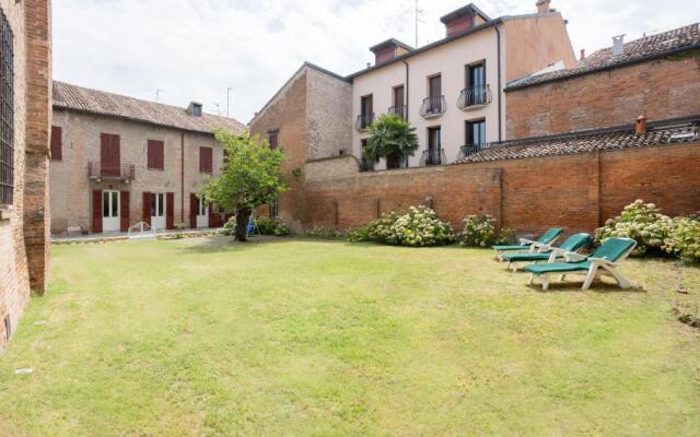 Palazzo Sabbioni Suite Del Conte Elegant Suite in Old Monastery City Center