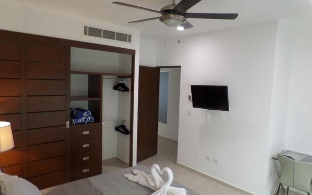 Skyline 24th by Playa Paradise