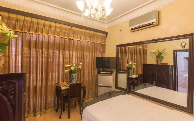 Dragon Hotel