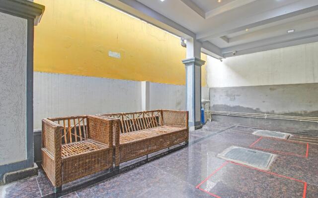 OYO 84861 Hotel Rise & Shine