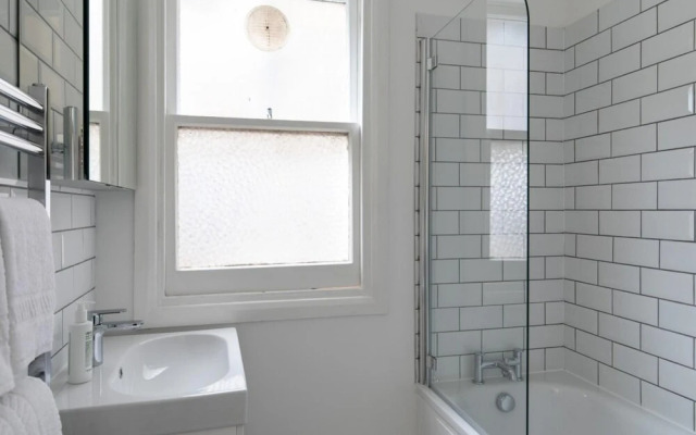 The Fulham Secret - Classy 5bdr Apartment