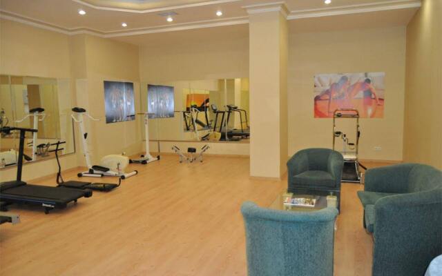 Grand Isias Hotel