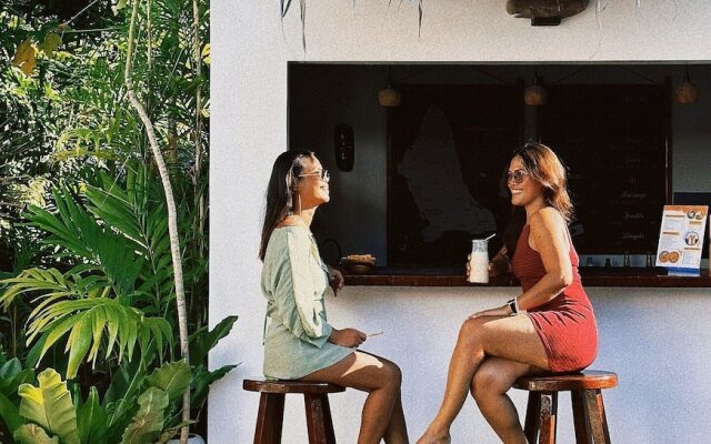 Everyday Sunday Hotel Cafe