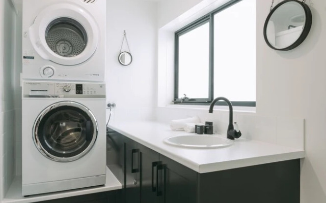 Deco Beach Luxury Apartments