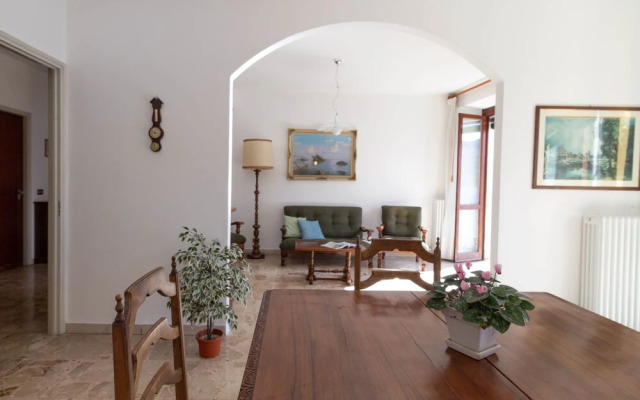 Mamma Ciccia Holiday Home - Lake Front Apartment