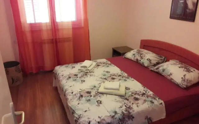 Apartments Amalia - Two Bedroom Apartment With Terrace