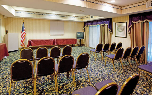 Holiday Inn Express & Suites Orangeburg by IHG