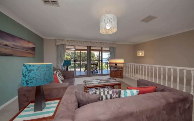 Sandy Point Road, 151