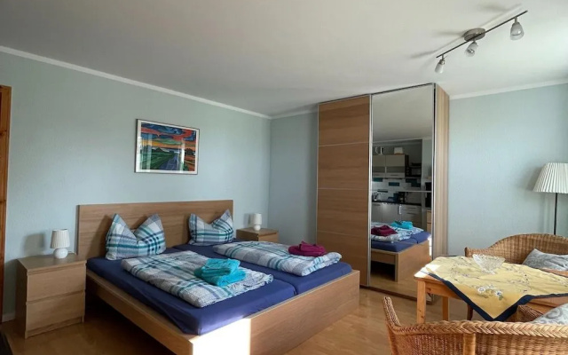 Moderne Ferienwohnung in Bastorf in Meernaehe