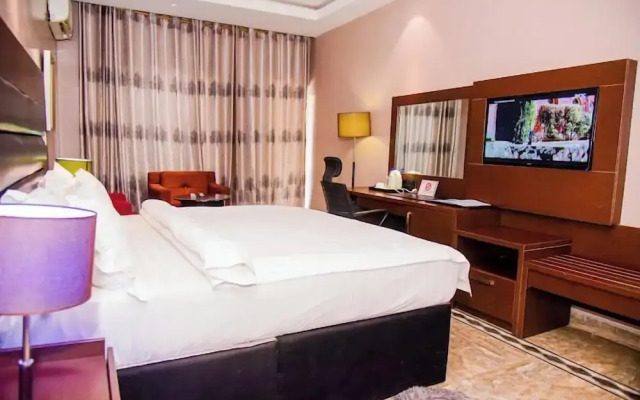 Royality Hill Apartment and Suites