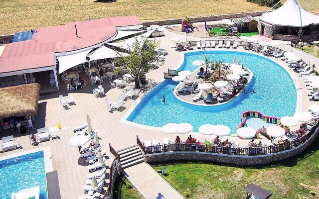 Sahra Su Holiday Village & Spa