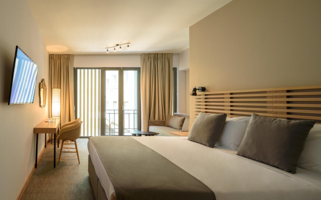 Fos DownTown Suites