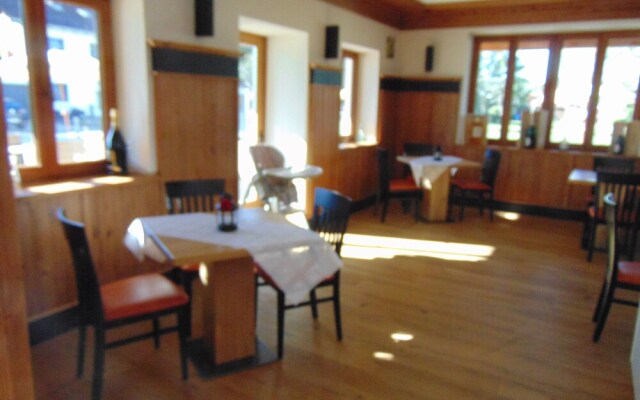 Hotel Heimfeld Cafe Restaurant