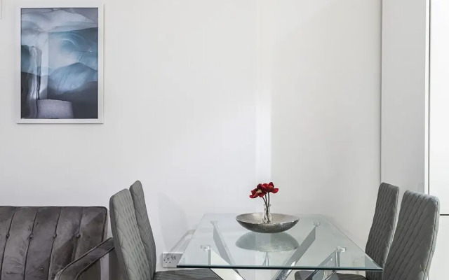 Laystall Apartment
