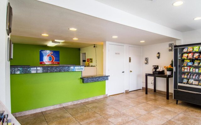 Studio 6 Cypress, CA