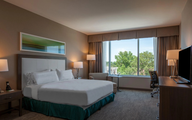 Holiday Inn Cleveland Clinic by IHG