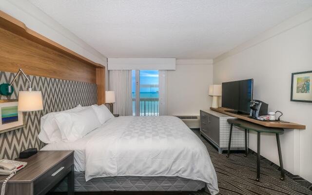 Holiday Inn Resort Oceanfront at Surfside Beach by IHG