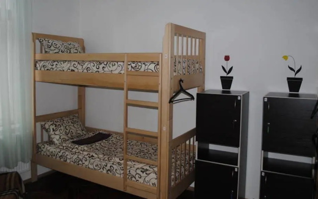 7 Apartments