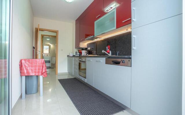 Buarcos Sunset Apartment by Rent4all