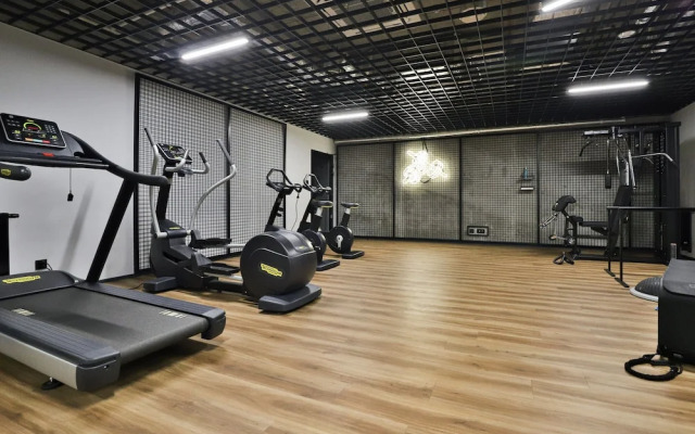Studio With Parking & Gym by Renters