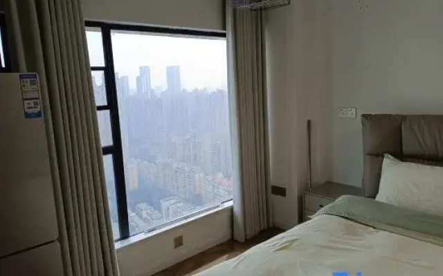 Xingcheng Homestay (Wuchang Railway Station Wushang Dream Times)