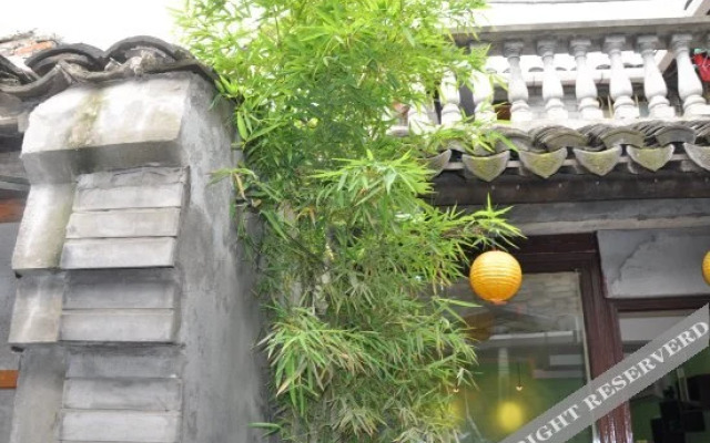 Yijia Hostel
