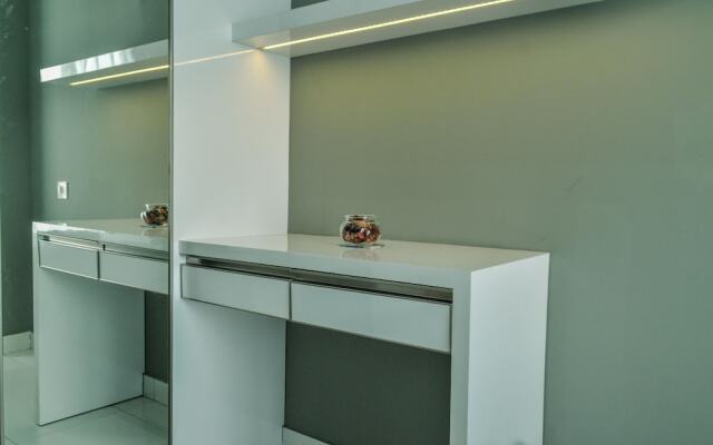 Homey and Comfy 1BR at Casa de Parco Apartment